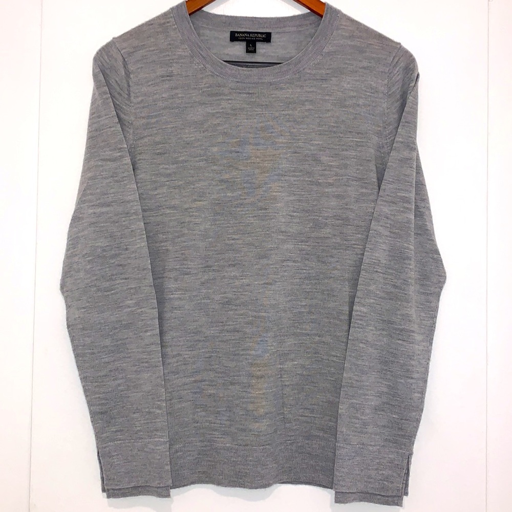 Banana Republic Wool Sweater Crew Neck (freshly dry cleaned) Large Gray